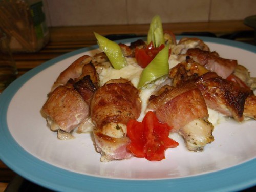 Baconba tekert csirkemell csíkok