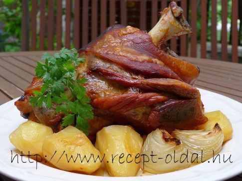 CSÜLÖK PÉKNÉ MÓDRA
