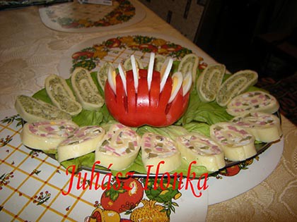 Sajt rolád brokkolival töltve ( Hideg előétel)