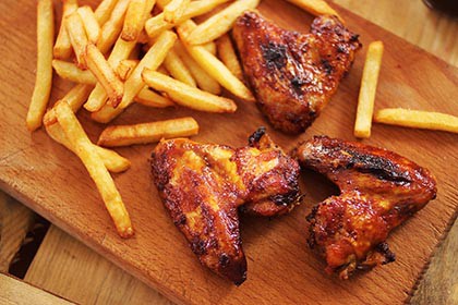 Fűszeres csirkeszárnyak kólás BBQ szósszal