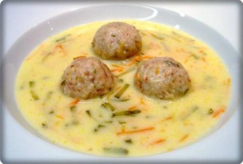 Tárkonyos húsgombóc leves