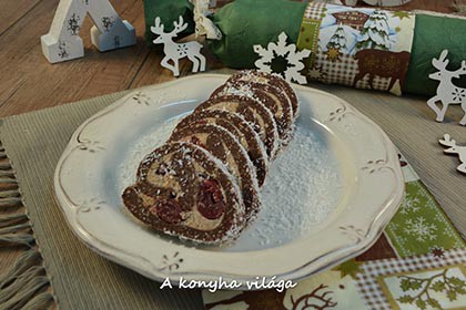 Gesztenyés meggyes keksztekercs