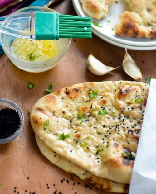 fel­hő­ke­nyér