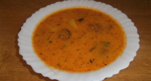 Magyaros burgonyaleves