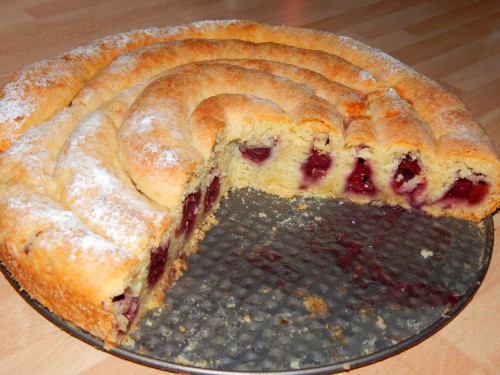 Meggyes tekercs pite