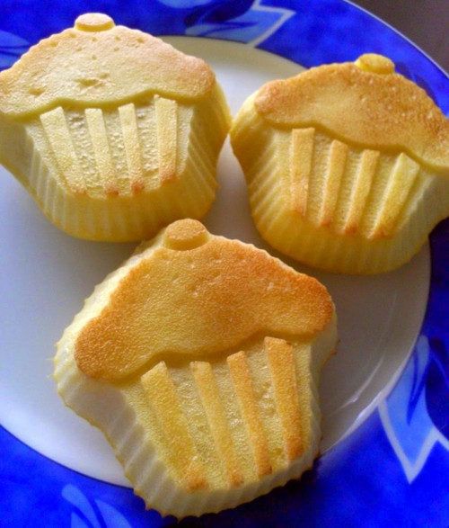 Light paleo muffin