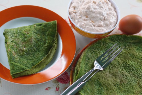 Lazackrémmel töltött spenótos palacsinta (paleo)
