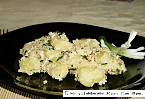 Baconos újhagymás gnocchi