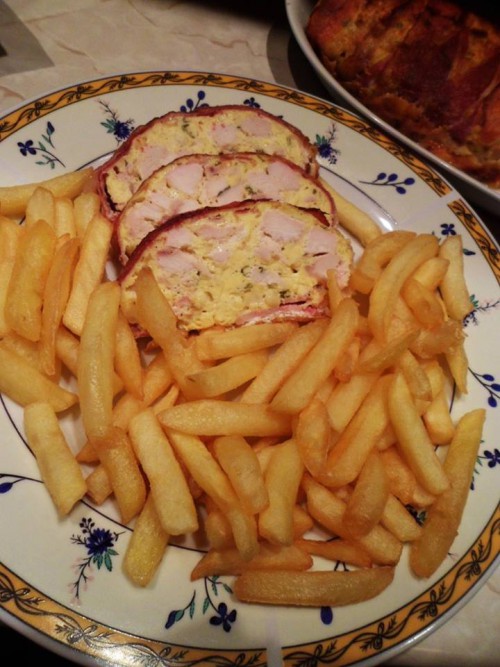 Baconos csirkemell őzgerincformában
