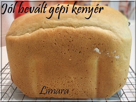 Kenyérsütés gépben