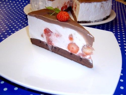 Joghurtkrémtorta puding bevonattal, sütés nélkül!