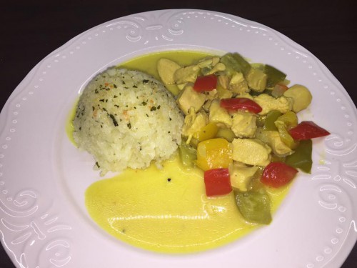 Fehérboros curry-s csirke rizstejszinnel by Melinda