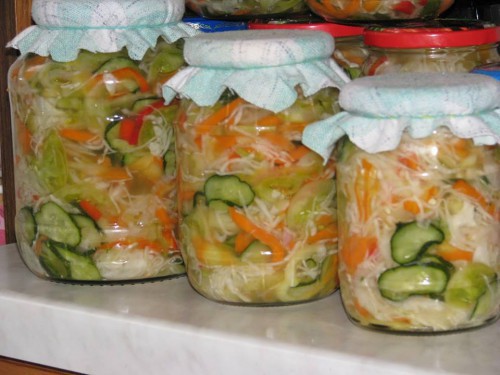 CSALAMÁDÉ