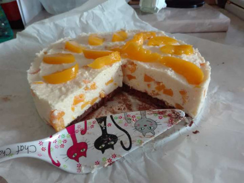 Tejszínes baracktorta gluténmentesen