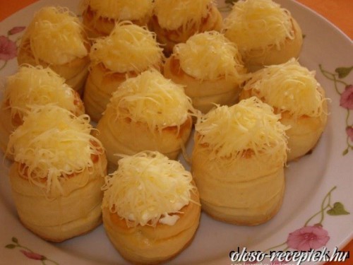 Sajtos csúcs recept