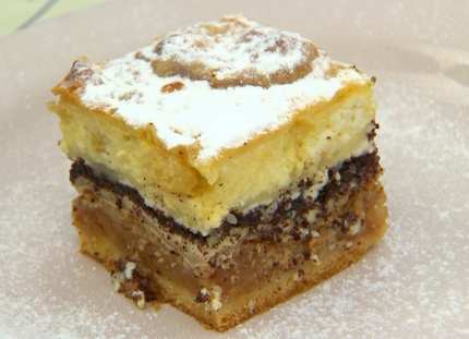 Százrétű rétes (gibanica)