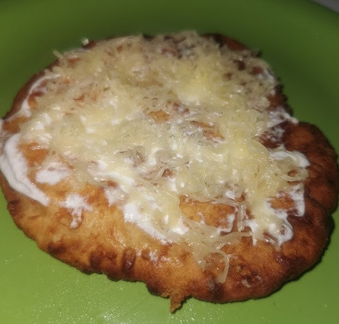 Joghurtos Lángos