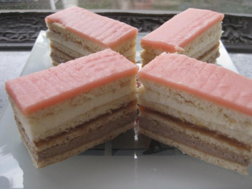 HOLLAND SZELET